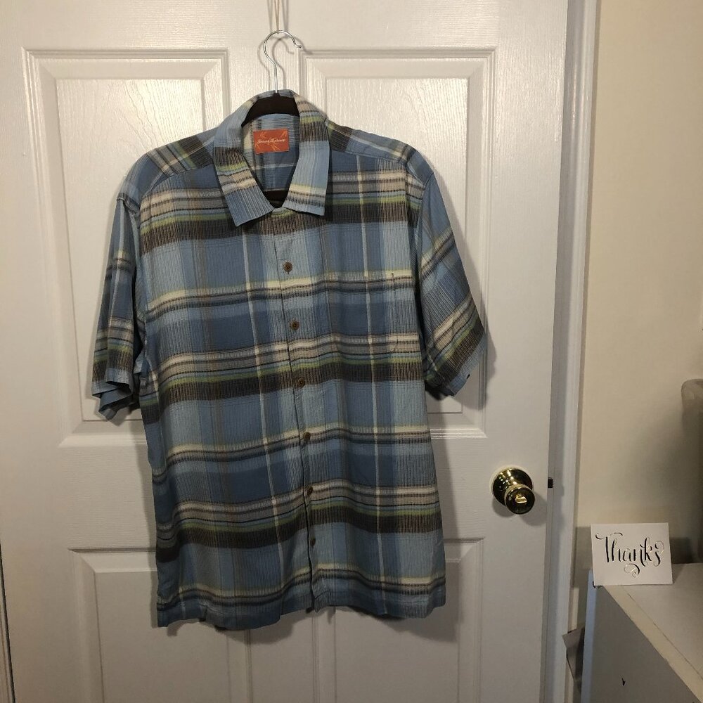 Tommy Bahama men blue and gray plaid motive  short sleeve silk shirt, size L